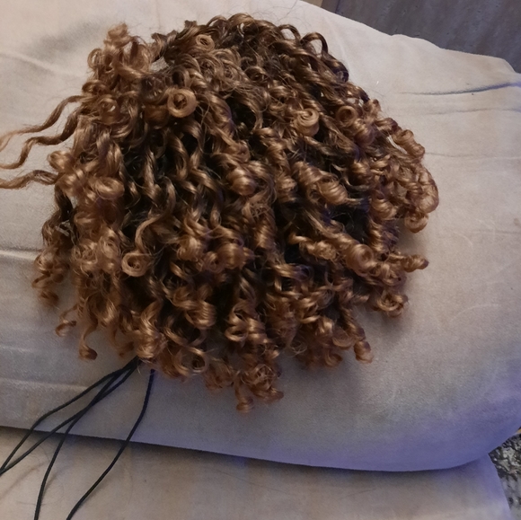 Curly Ponytail - Picture 3 of 3